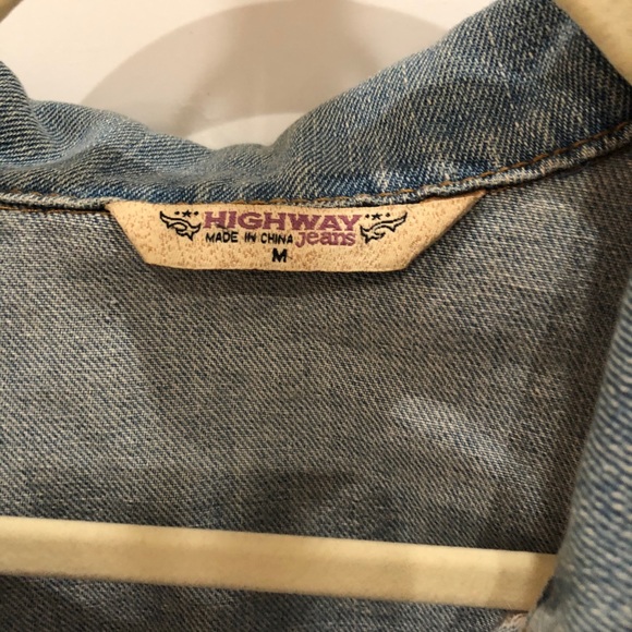 Distressed denim jacket - Picture 4 of 4